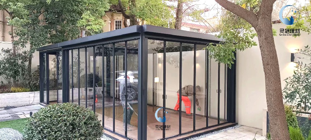 休閑陽光房頂部加翻轉(zhuǎn)百葉