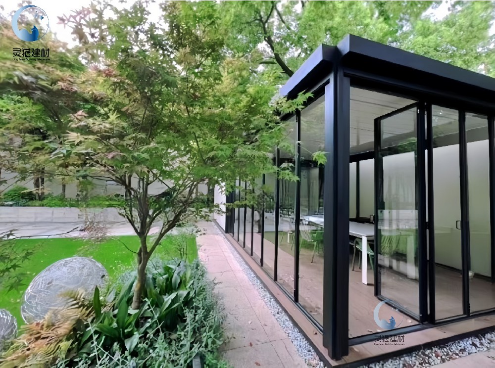 上海項(xiàng)目翻轉(zhuǎn)百葉固定陽(yáng)光房